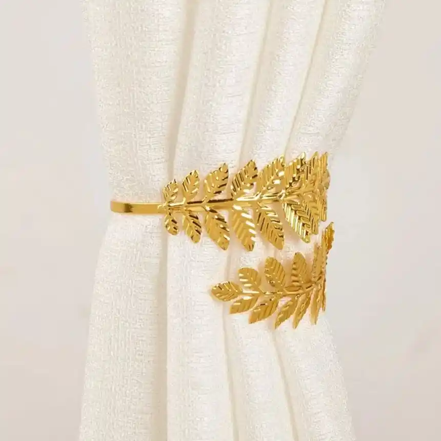 Leaf style curtain holders