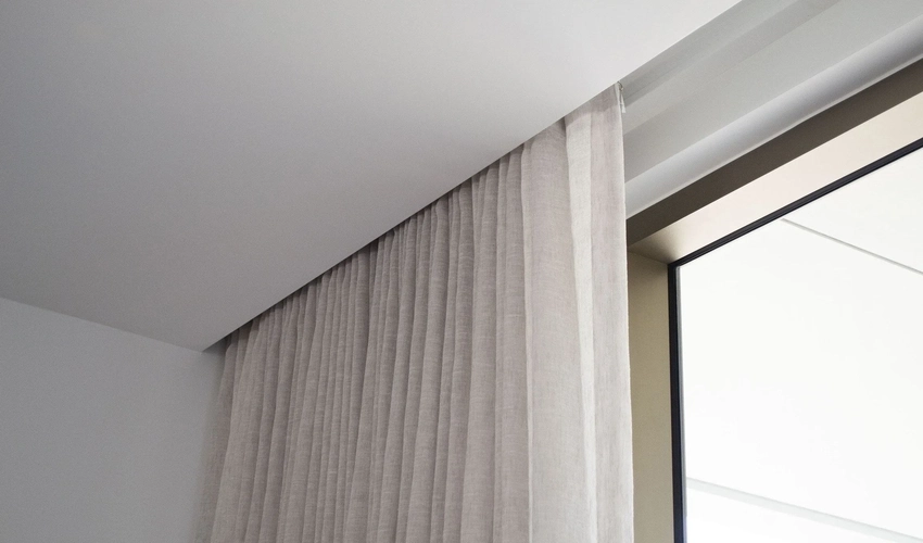 Tips for Long-Lasting Curtain Tracks